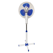 Naložite sliko v pregledovalnik galerije, Stoječi ventilator s 3 hitrostmi – 40 cm
